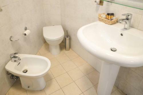 Casa Sciuti, Cozy Apartment With Roof Terrace