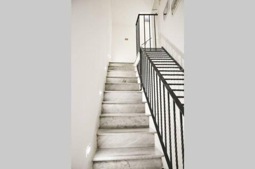 Casa Sciuti, Cozy Apartment With Roof Terrace