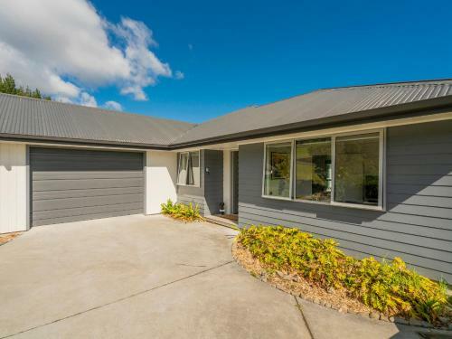 Pauanui Pines - Pauanui Holiday Home