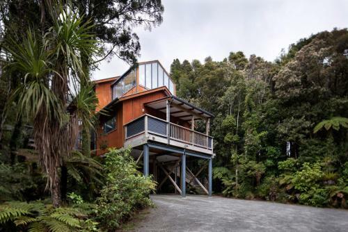 Lodge Punakaiki Treehouse