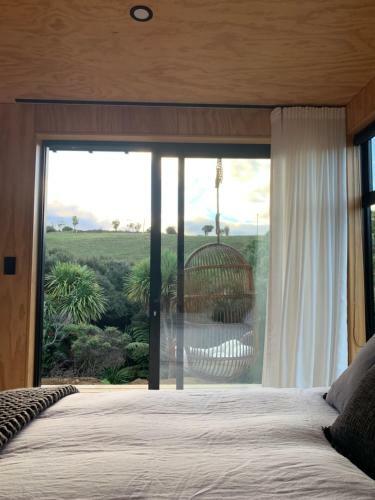 Private Modern Bach By The Beach
