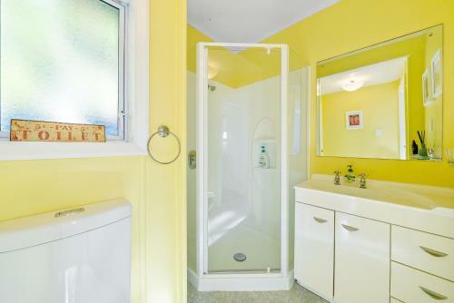 Relax On Rodney - Te Horo Beach Holiday Home