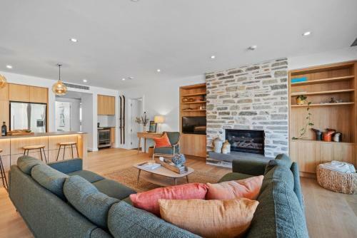 Winona Of Wanaka - Luxury Lakefront Apartment