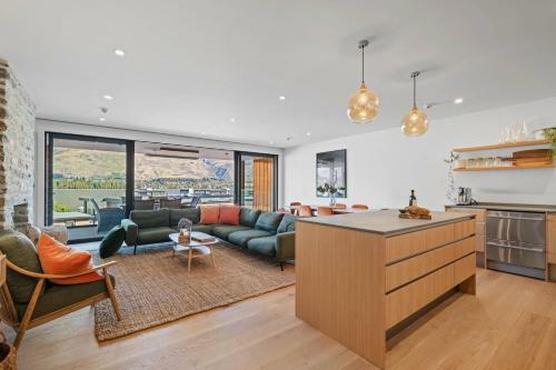 Winona Of Wanaka - Luxury Lakefront Apartment
