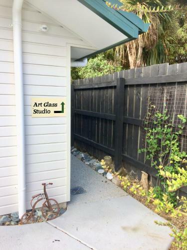 Hostal Art Glass Studio