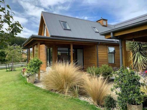 Apartamento Stunning Scandi Style Home Overlooking Lake Wanaka