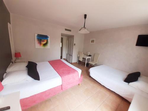 Hotel Le Clos Des Capitelles