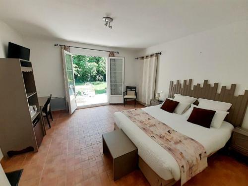 Hotel Le Clos Des Capitelles