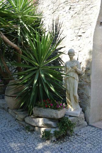 Hotel Le Clos Des Capitelles