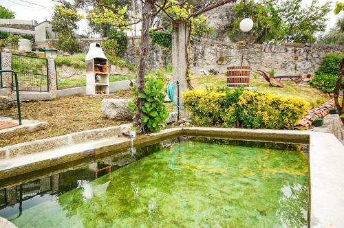 Casa Da Ramada - Water Spa Tank With Running Natural Spring Water - By Bedzy