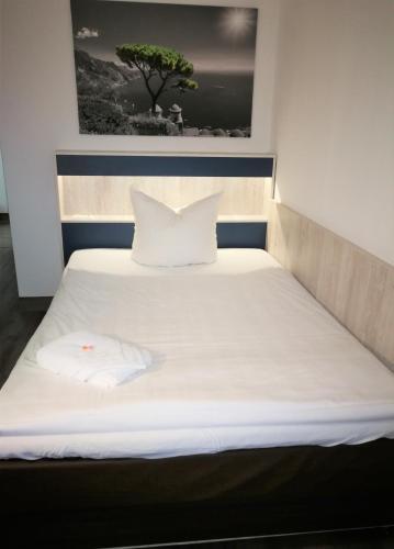 Hotel Near By