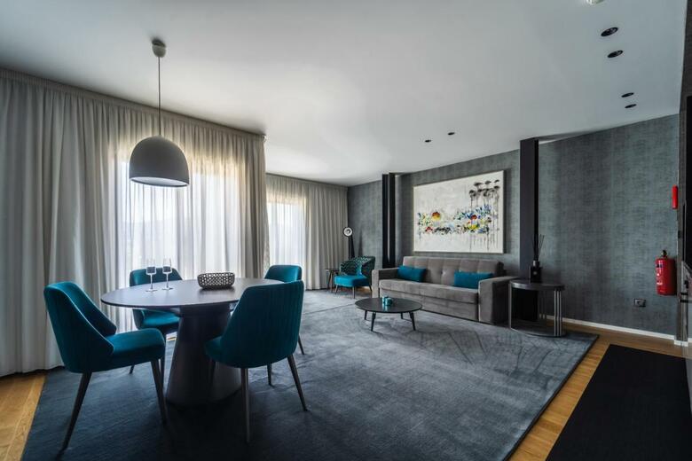 Lux Housing S�culo XXI