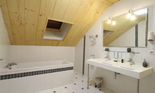 Bed & Breakfast Chambres D'h�tes Couleurs Bois & Spa