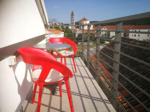 Family City Center Apartments