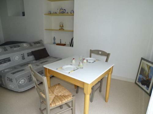 Studio Apartment Audierne - Bre06111d-s