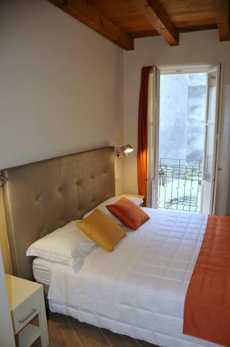 Hostal Altido La Corte Fiorita Como