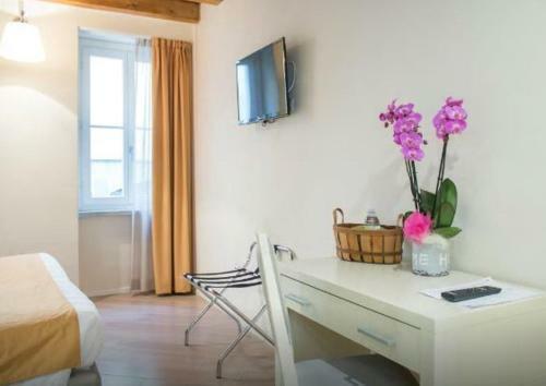 Hostal Altido La Corte Fiorita Como