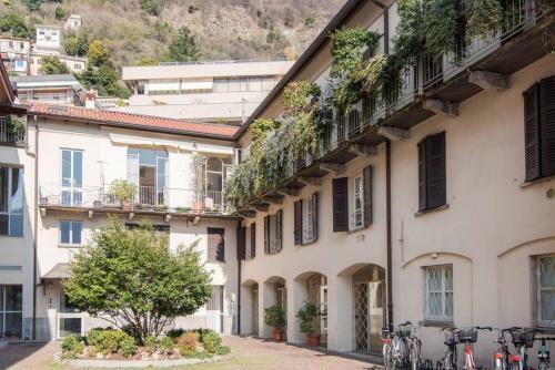 Apartamento Altido Superb And Chic Flat In Viale Geno, Como Lake
