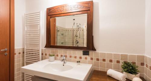 Apartamento Altido Superb And Chic Flat In Viale Geno, Como Lake