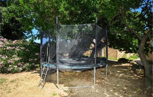 Four-bedroom Holiday Home In Uzes