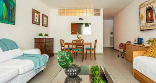 Apartamento Altido Charming Flat For 5, Near Train Station
