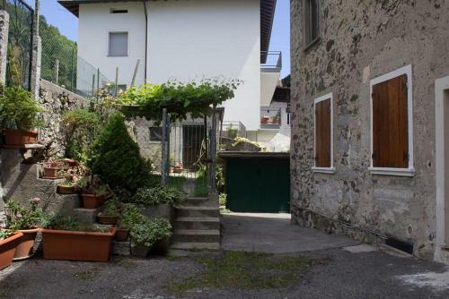 Apartamento Rustico In Storo
