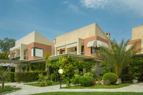 F & B Summer Collection - Villa Dihtia On The Sea