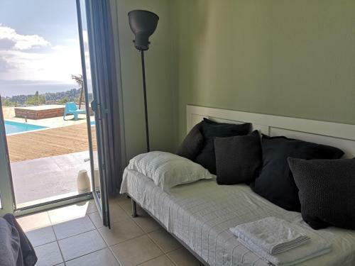 The Free Bird - Private Pool & Spa Villa
