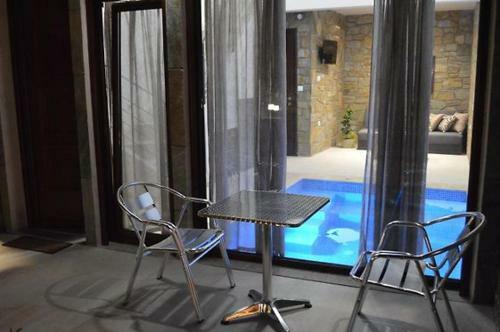 Hostal Stone Suites