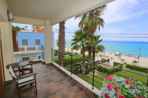 Villa Mare Blu - Beachfront, Panoramic View, Garden