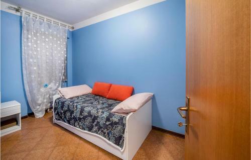 Stunning Apartment In Grottammare With 2 Bedrooms