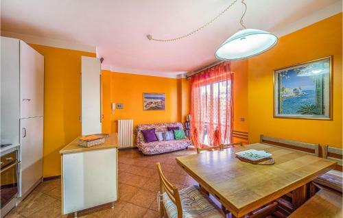 Stunning Apartment In Grottammare With 2 Bedrooms