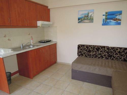 Nikolas Apartments