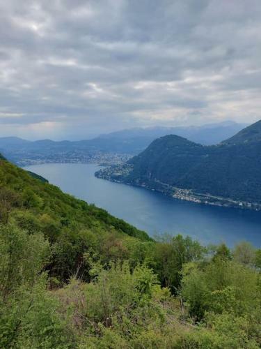 Apartamento Incantevole Appartamento Con Piscina E Vista Monti