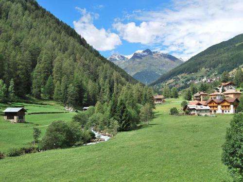 Pleasant Apartment In Magras Di Mal� With Spa