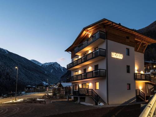 Pleasant Apartment In Magras Di Mal� With Spa