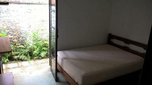 Casa, Quarto Inteiro E Quarto Compartilhado Jur�ia