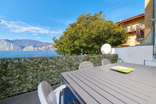 Lake Front Casa Christina