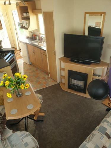 2 Bedroom Caravan Near Ingoldmells Beach