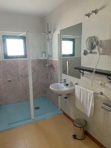 Hostal - Bungalows Camping C�ceres