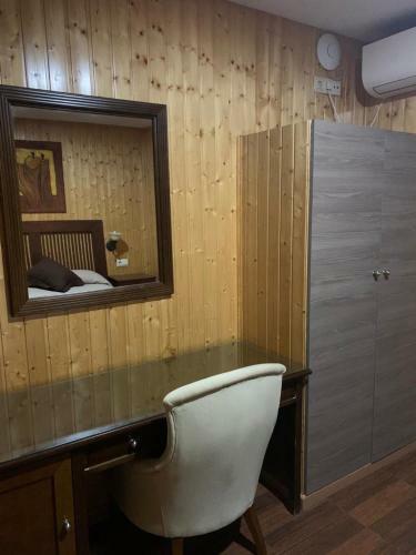 Hostal - Bungalows Camping C�ceres