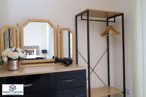 Syster Properties Serviced Accommodation Leicester 5 Bedroom House Glen View