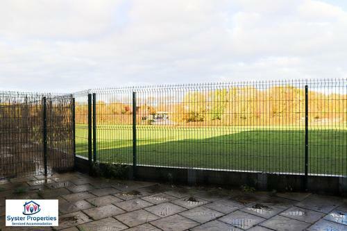 Syster Properties Serviced Accommodation Leicester 5 Bedroom House Glen View