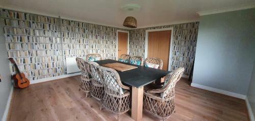 Remote And Spacious House With Sweeping Sea Views Towards Tenby