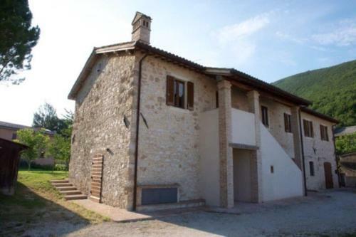 Casa Ridente Nella Valle Del Menotre Con Giardino