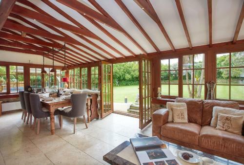 The Manor At Bumbledown