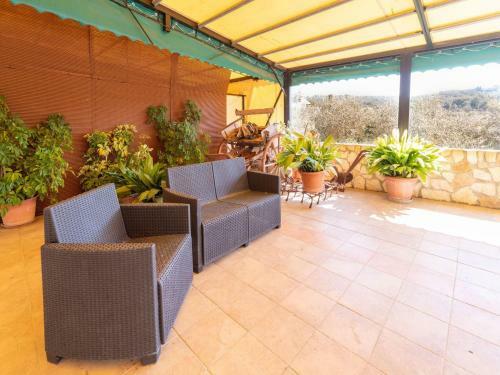 Tasteful Holiday Home In Priverno With Garden