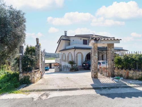 Pleasant Holiday Home In Priverno With Swimming Pool