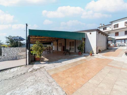 Pleasant Holiday Home In Priverno With Swimming Pool