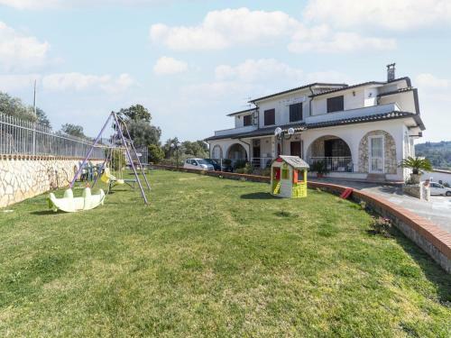 Pleasant Holiday Home In Priverno With Swimming Pool